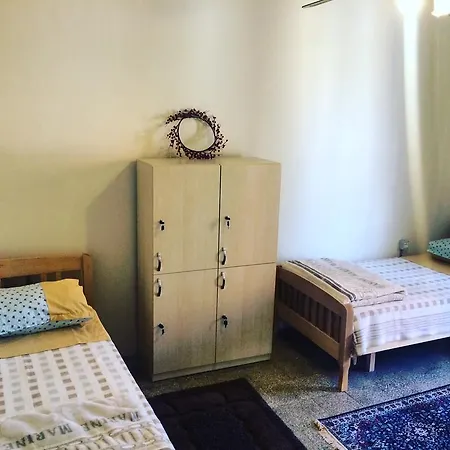 Cosy אכסניה *