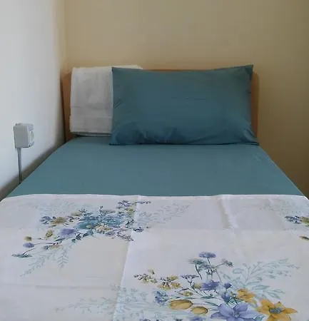 Cosy אכסניה